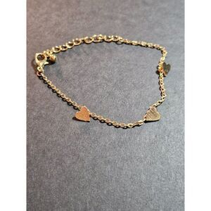 Gold tone heart bracelet 6-8" dainty